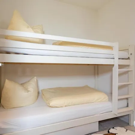 Strandhotel-heiligenhafen-wohnung-223-nordlicht-typ-ii Апартаменты 3*
